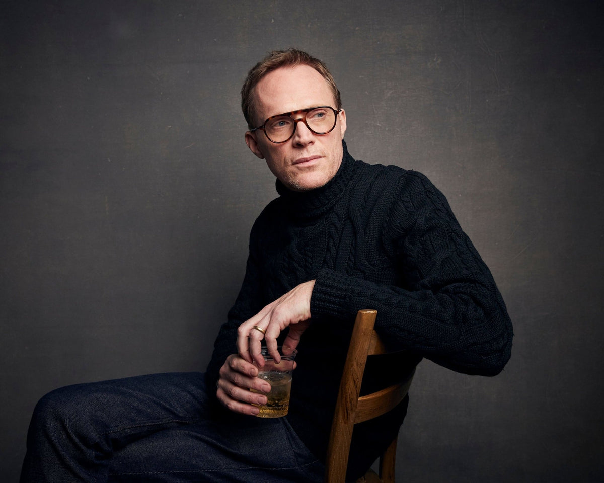 Paul Bettany: Autograph Signing on More Photos, November 27