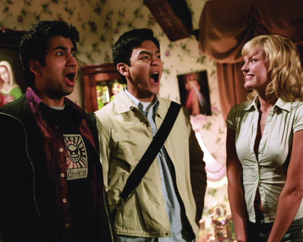 Kal Penn: Autograph Signing on Photos, November 27