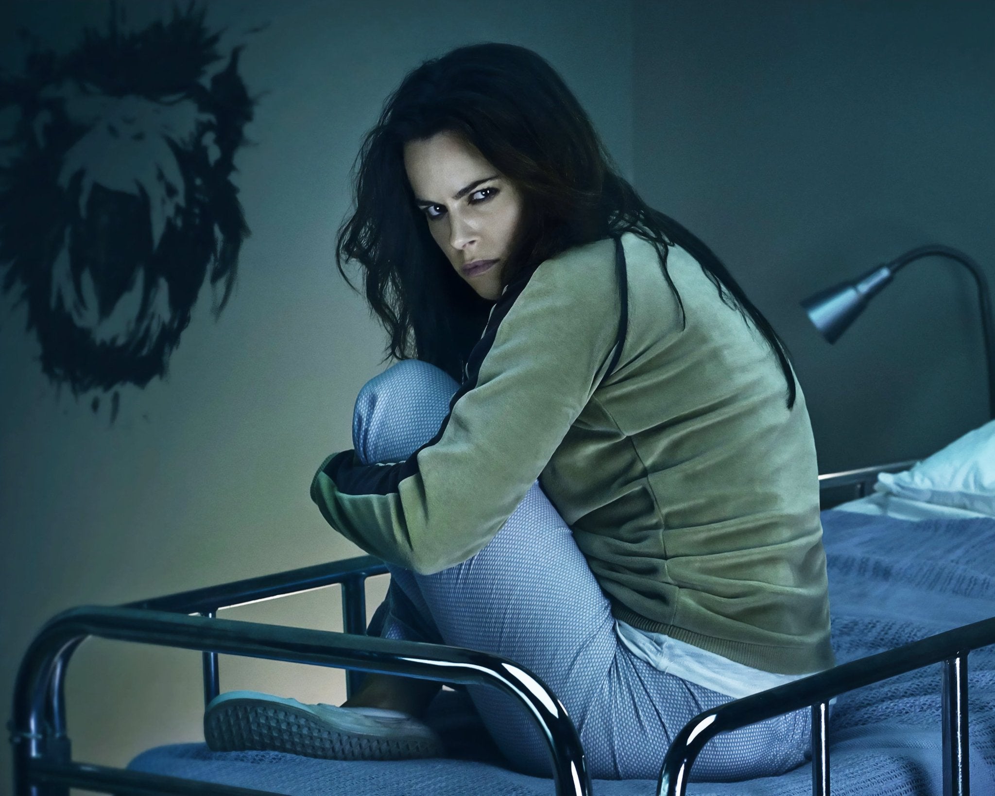 Emily Hampshire: Autograph Signing on Photos, November 27
