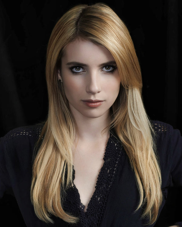 Emma Roberts: Autograph Signing on Photos, November 27