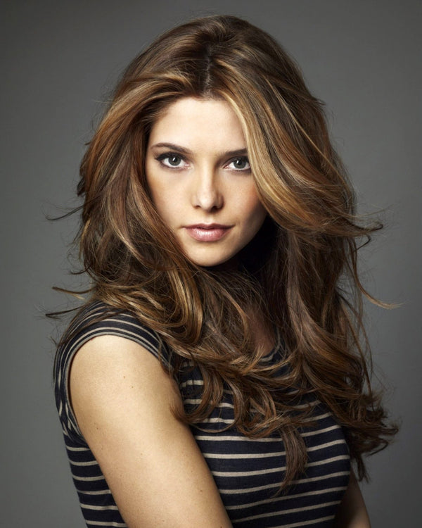 Ashley Greene: Autograph Signing on Photos, May 14