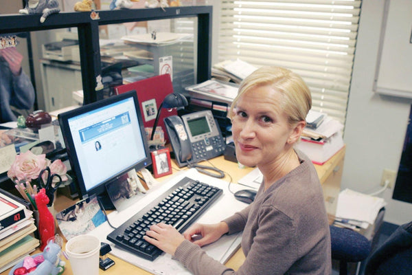 Angela Kinsey: Autograph Signing on Photos, June 30