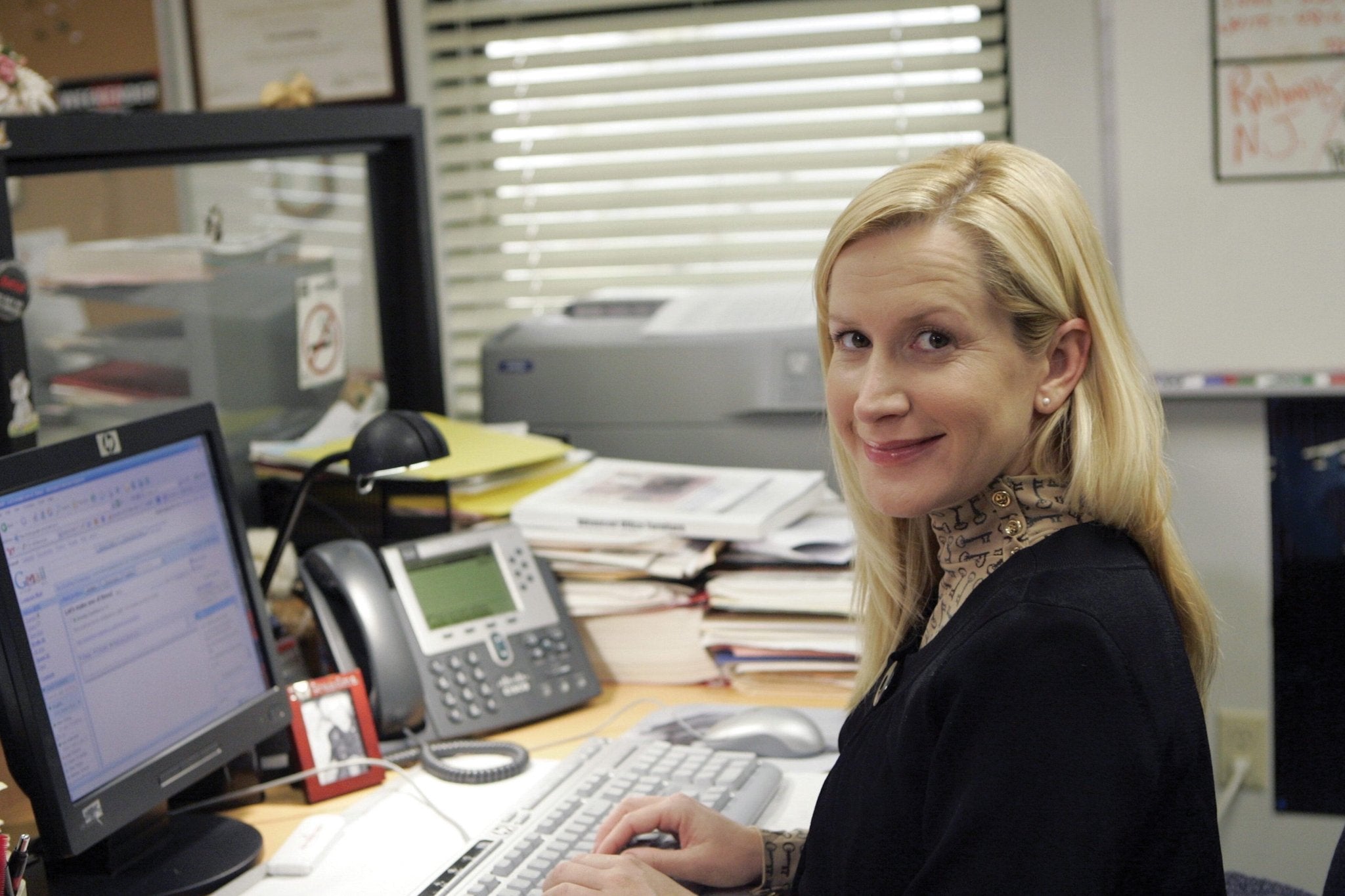 Angela Kinsey: Autograph Signing on Photos, June 30