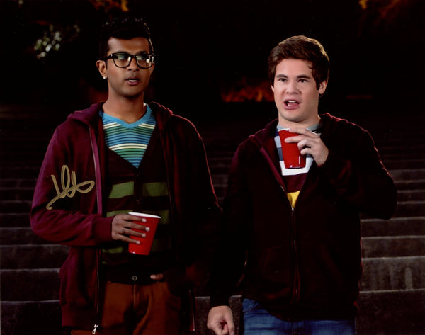 Utkarsh Ambudkar Pitch Perfect 8x10 Signed Photo JSA Certified Autograph
