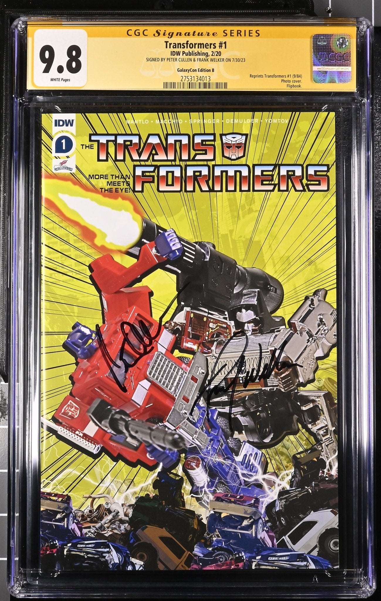 Transformers #1 GalaxyCon Exclusive Cover B IDW CGC Signature Series 9.8 Signed Cullen, Welker