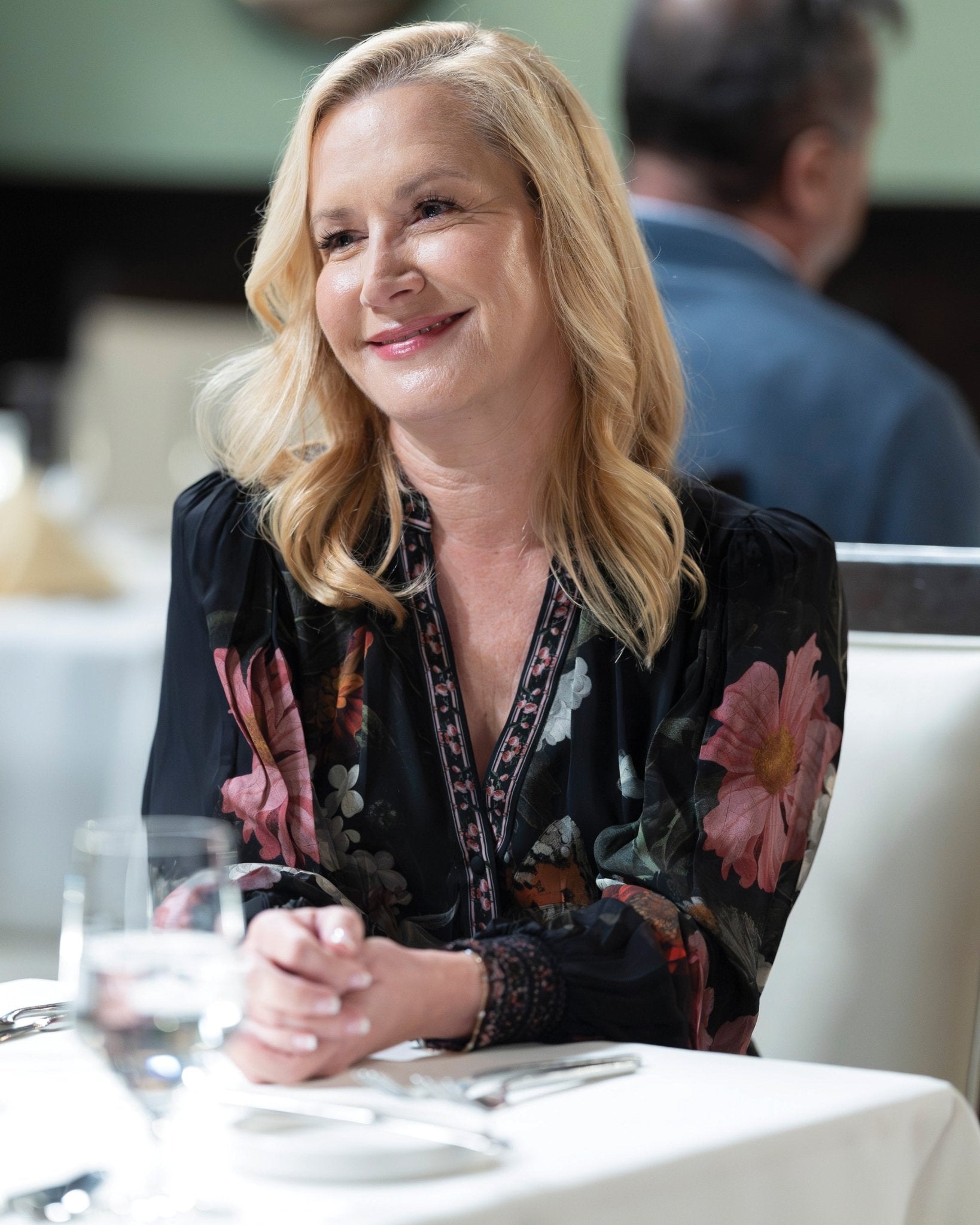 Angela Kinsey: Autograph Signing on Photos, June 30