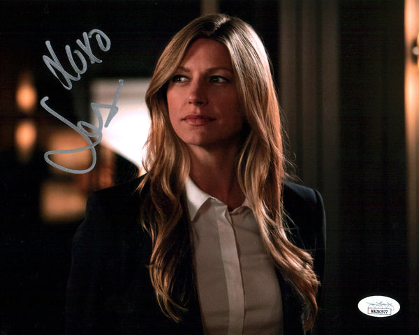 Jes Macallan DC Legends of Tomorrow 8x10 Signed Photo JSA COA Certified Autograph