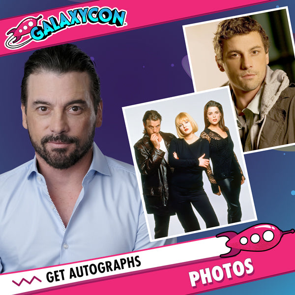 Skeet Ulrich: Autograph Signing on Photos, July 4th