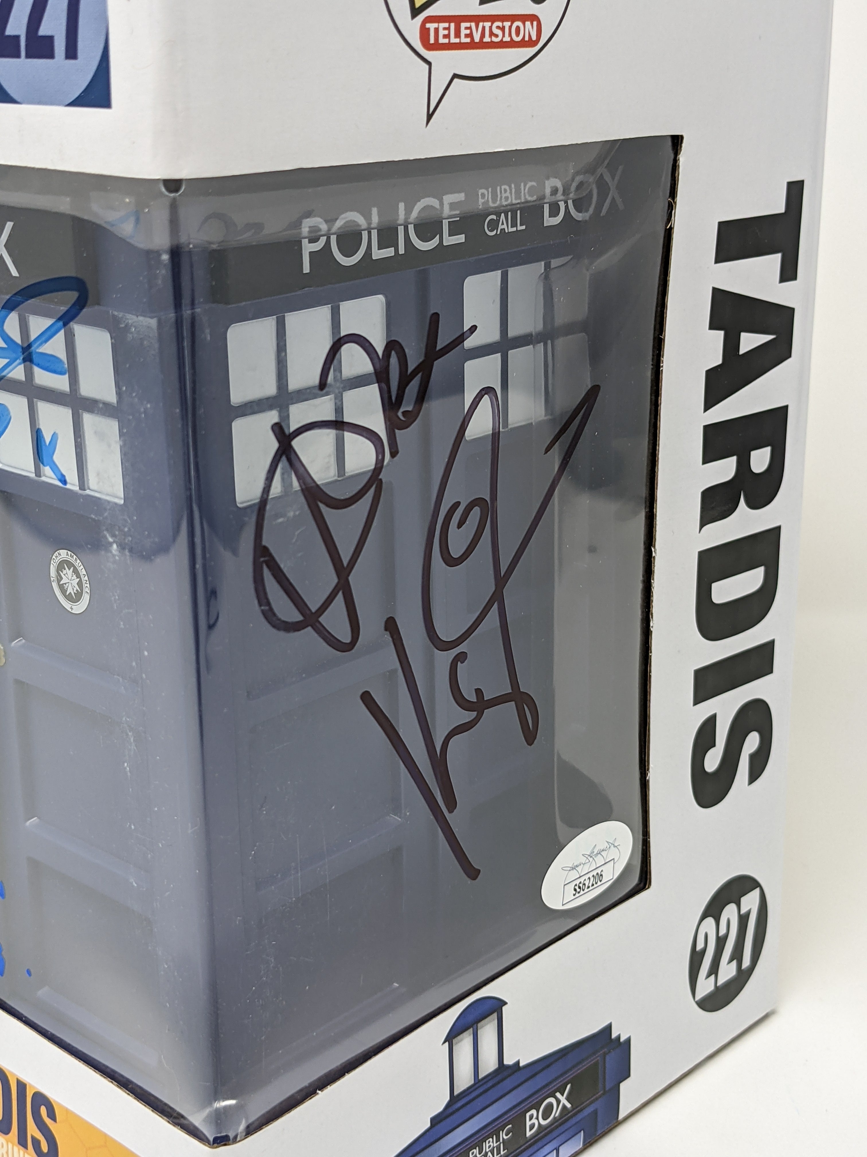 Doctor Who Tardis #227 Funko Pop Cast x3 Signed Kingston, Tennant, Darvill JSA Certified Autograph