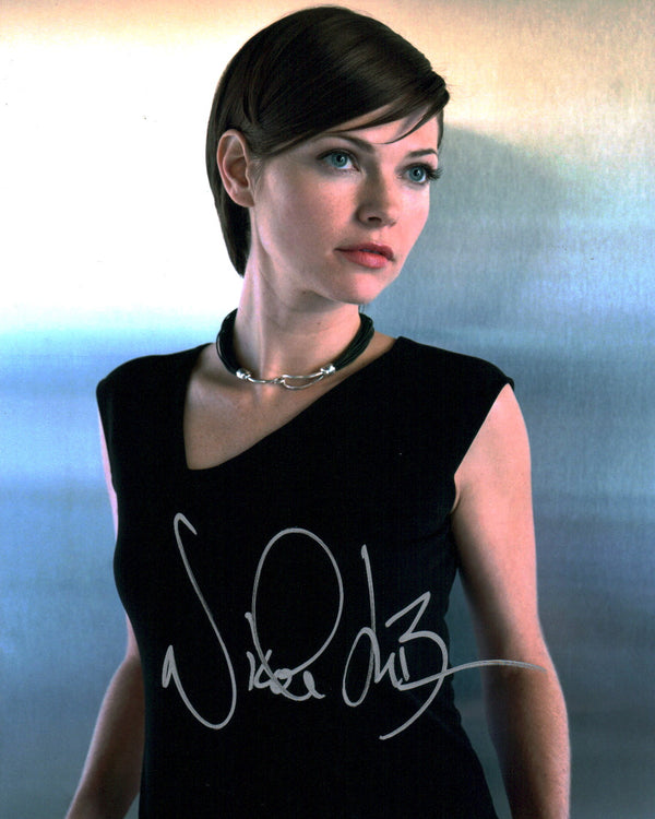 Nicole De Boer Star Trek Deep Space Nine 8x10 Signed Photo JSA Certified Autograph