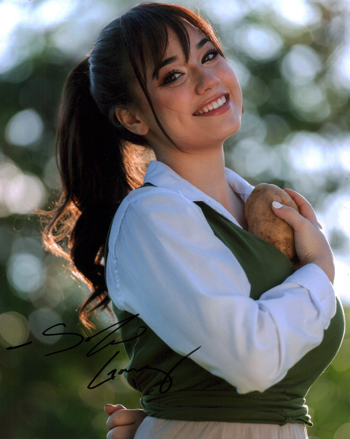 Sofia Gomez Cosplay 8x10 Signed Photo JSA Certified Autograph