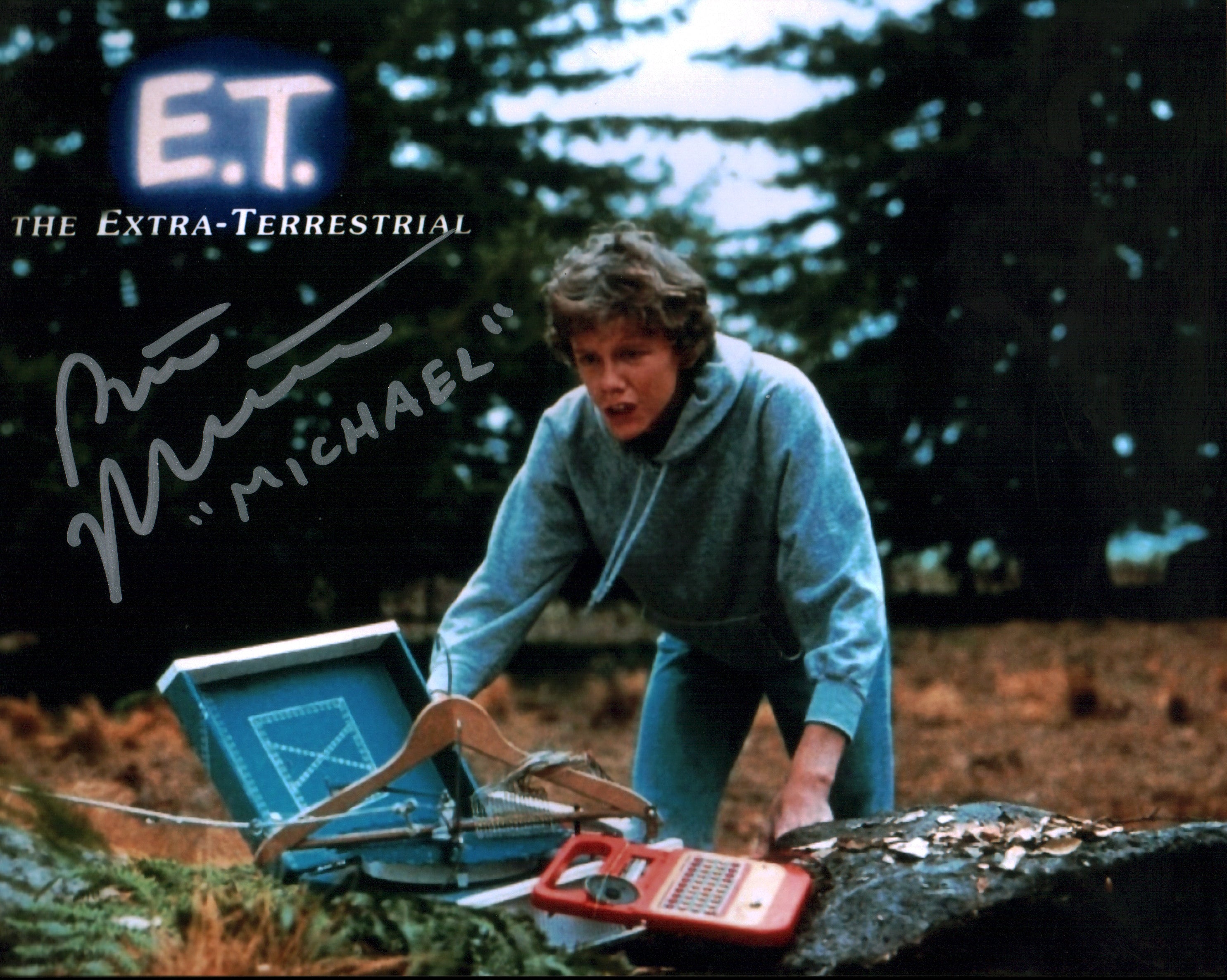 Robert MacNaughton E.T. 8x10 Photo Signed JSA Certified Autograph