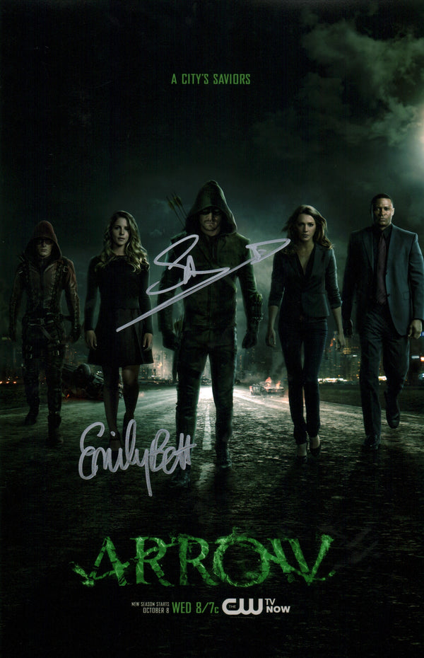 Arrow 11x14 Signed x2 Cast Photo Poster Amell Rickards  Photo Poster JSA Certified Autograph