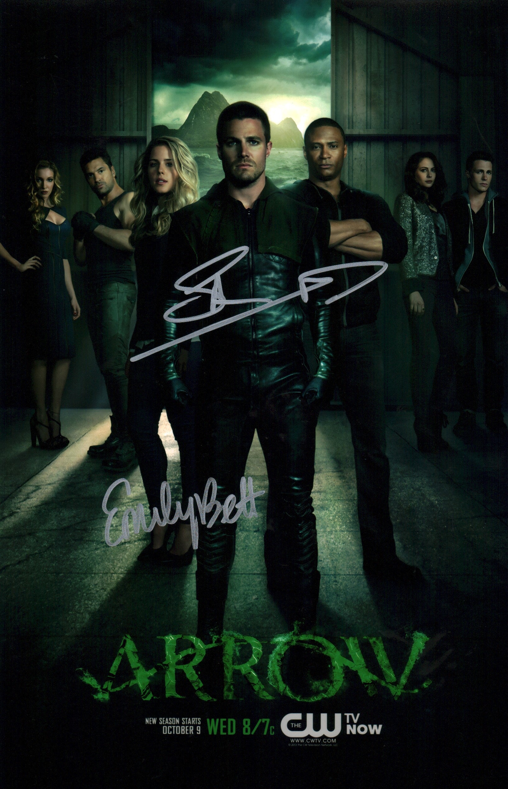 Arrow 11x17 Signed Cast x2 Amell Rickards  Photo Poster JSA Certified Autograph