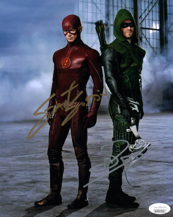The Flash 8x10 Signed Amell Gustin Cast Photo JSA COA Certified Autograph