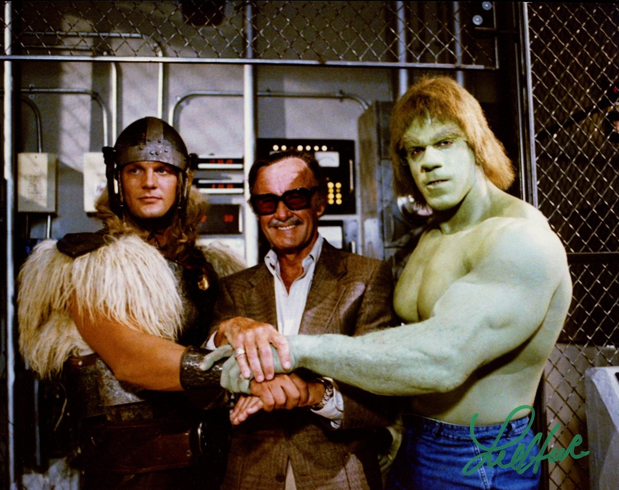 Lou Ferrigno The Incredible Hulk 8x10 Signed Photo JSA Certified Autograph