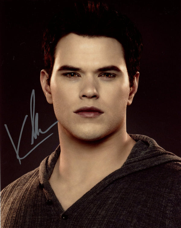 Kellan Lutz "Emmett Cullen" Twilight 8x10 Signed Photo