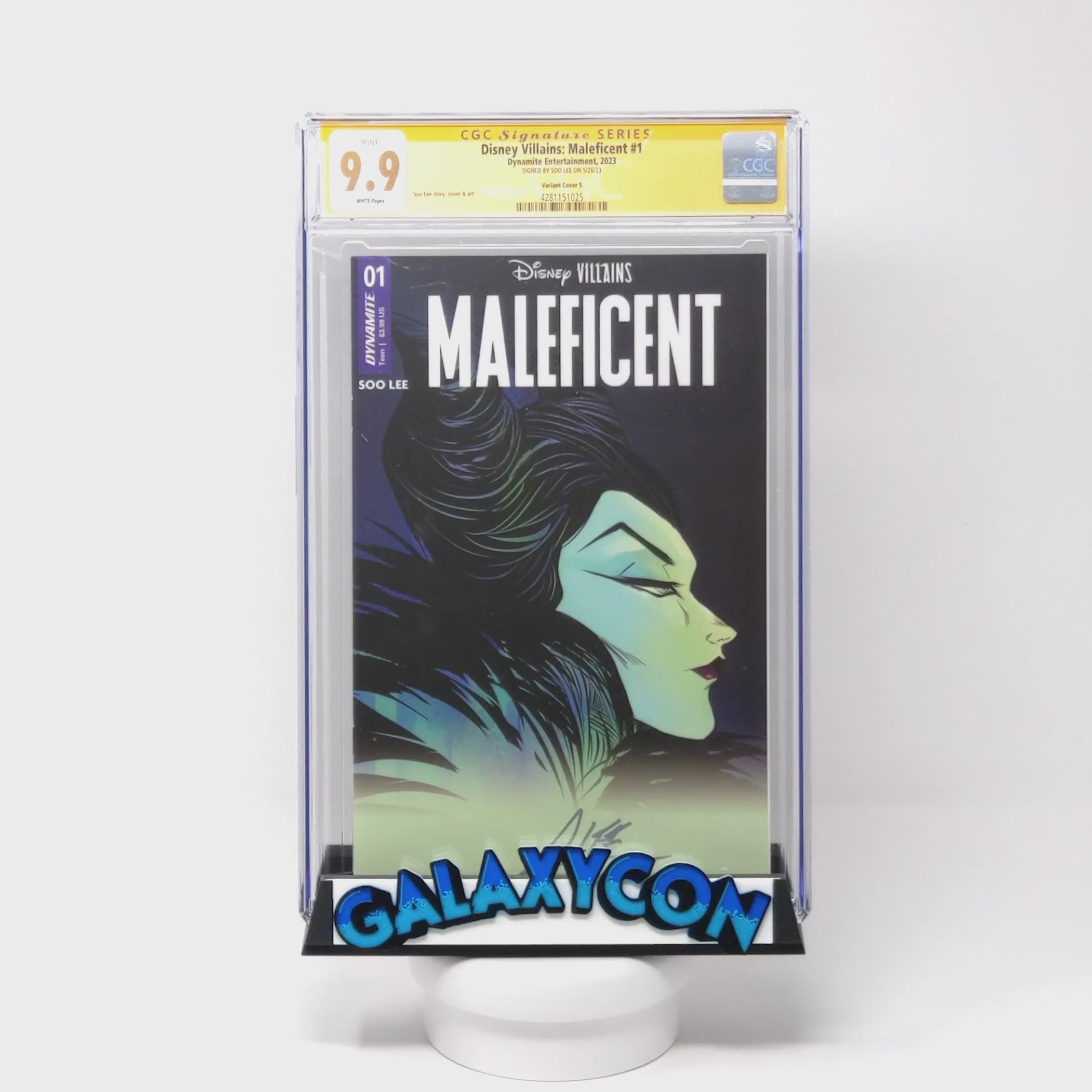 Disney Villains Maleficent #1 Soo Lee Variant 1:250 Cover S CGC Signature Series 9.9 MINT Signed Soo Lee