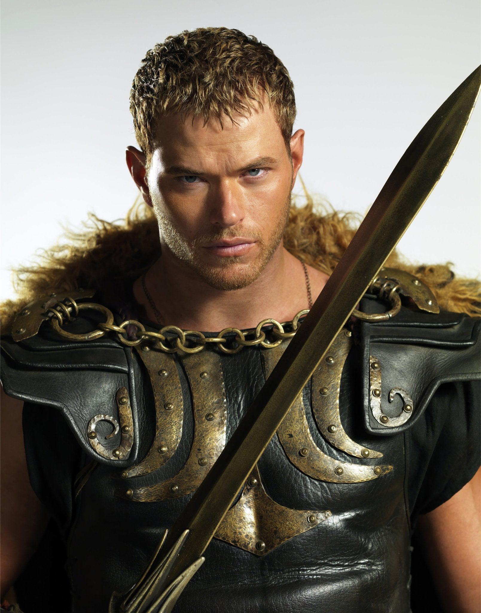 Kellan Lutz: Autograph Signing on Mini Posters, May 14